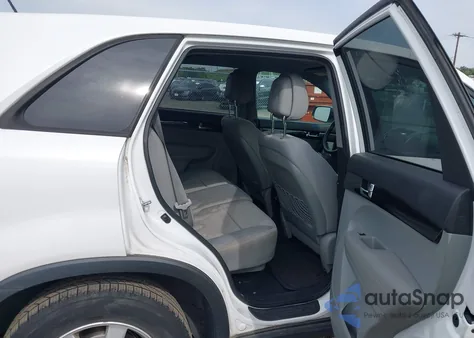 2011 Kia Sorento Lx from USA, damaged, VIN 5XYKTCA11BG014754